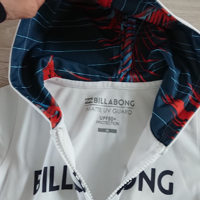 billabong(ビラボン)の専用☆ビラボン  キッズ  ラッシュガード☆新品 キッズ/ベビー/マタニティのキッズ服男の子用(90cm~)(水着)の商品写真