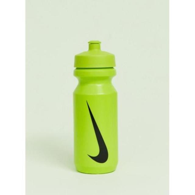 NIKE(ナイキ)の海外限定モデル NIKE ナイキ ウォーターボトル 625ml グリーン インテリア/住まい/日用品のキッチン/食器(その他)の商品写真