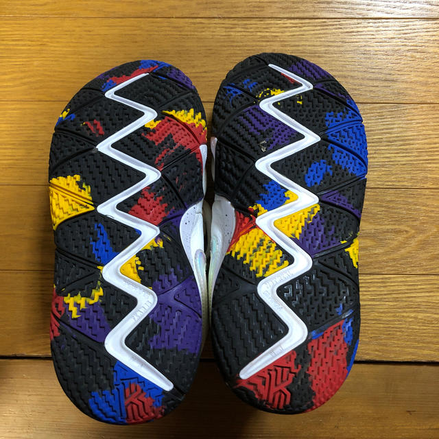 NIKE バスケットボールシューズ KYRIE4 24cm