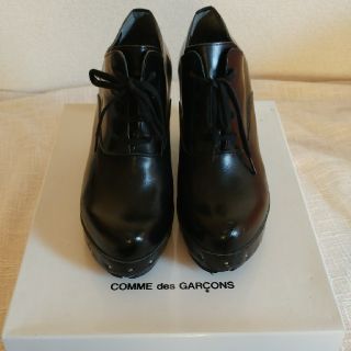 コムデギャルソン(COMME des GARCONS)のコム・デ・ギャルソン　靴(ローファー/革靴)