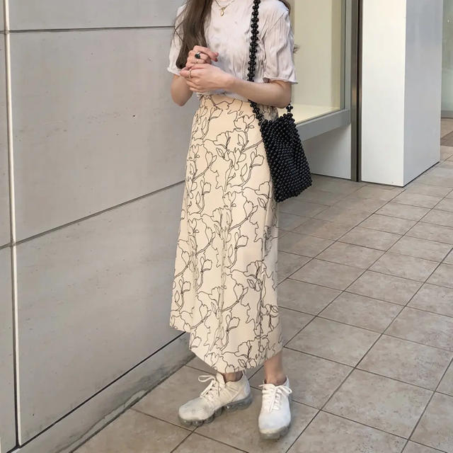 ponpon modern motif skirt