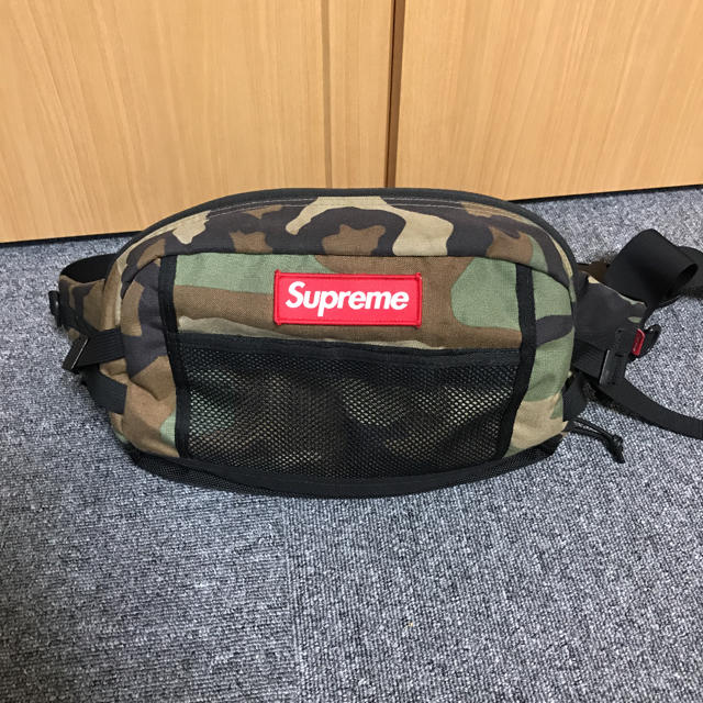 Supreme(シュプリーム)の専用 メンズのバッグ(ボディーバッグ)の商品写真