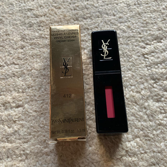 Yves Saint Laurent Beaute(イヴサンローランボーテ)のイヴ・サンローラン ルージュ ピュールクチュールヴェルニクリーム 412 コスメ/美容のベースメイク/化粧品(口紅)の商品写真