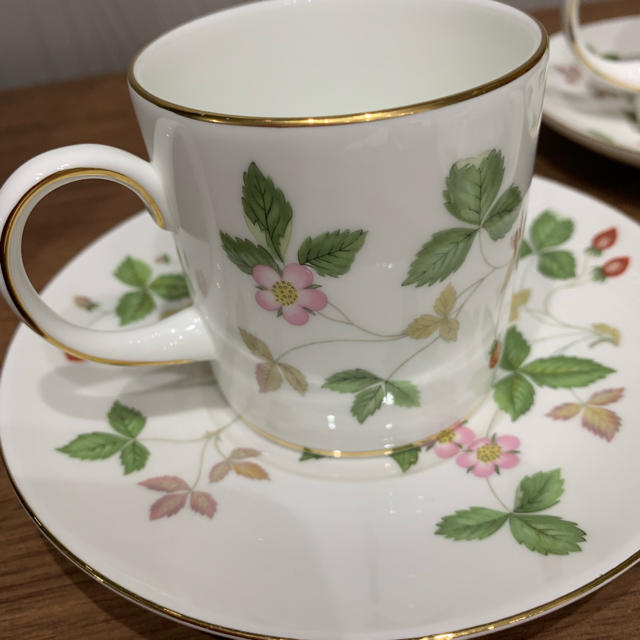 WEDGWOOD(ウェッジウッド)のウェッジウッドワイルドストロベリーカップ&ソーサー インテリア/住まい/日用品のキッチン/食器(食器)の商品写真