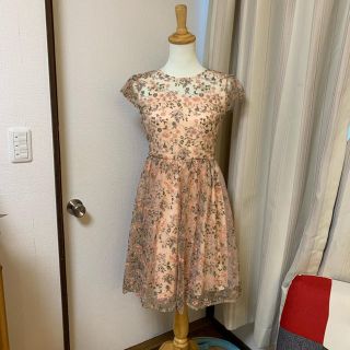 リリーブラウン(Lily Brown)の新品 Lily Brown フラワー刺繍ワンピース ピンク(ひざ丈ワンピース)