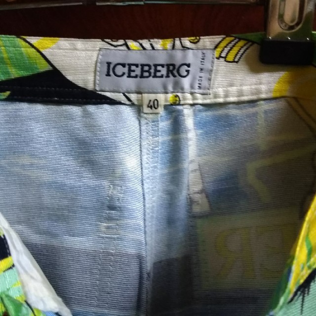 ICEBERG(アイスバーグ)の孫 LOVE様専用✳️ﾄﾞﾅﾙﾄﾞﾀﾞｯｸパンツ✳️ レディースのパンツ(カジュアルパンツ)の商品写真