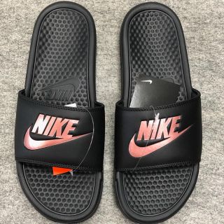 ナイキ(NIKE)のベナッシ(サンダル)