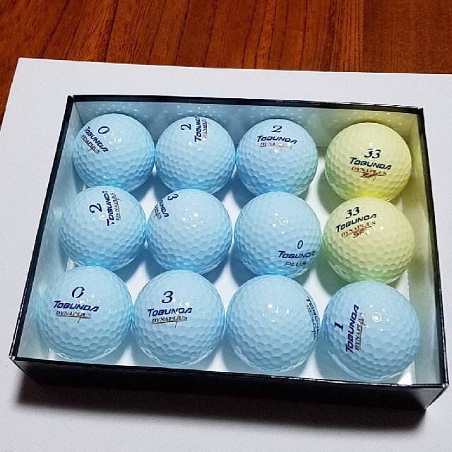飛ぶ❗ゴルフボール　トブンダダイナプラス　12球　箱入 チケットのスポーツ(ゴルフ)の商品写真