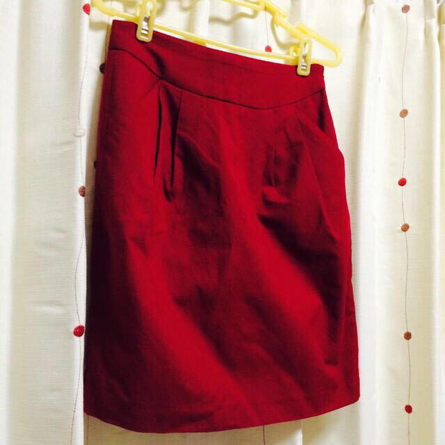 JEANASIS(ジーナシス)の赤タイトスカート レディースのスカート(ひざ丈スカート)の商品写真
