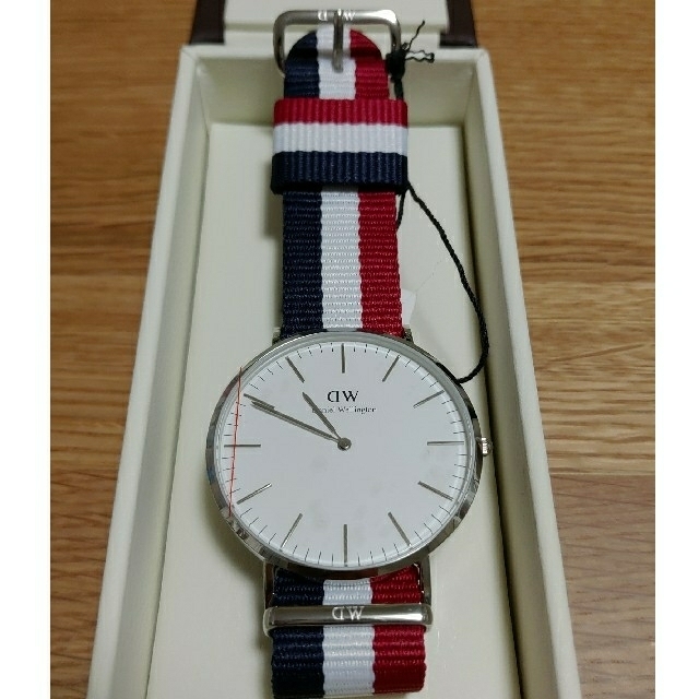 Daniel Wellington(ダニエルウェリントン)の本数限定超特価♪ダニエルウェリントン Classic Cambridge 40㎜ メンズの時計(腕時計(アナログ))の商品写真