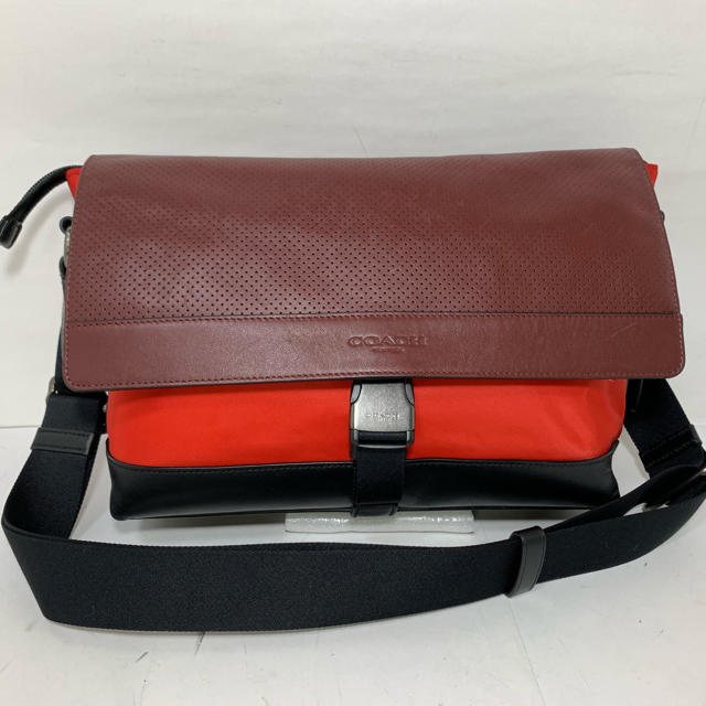 美品★コーチ メンズ COACH パーフォレイテッドレザー ショルダーバッグ★