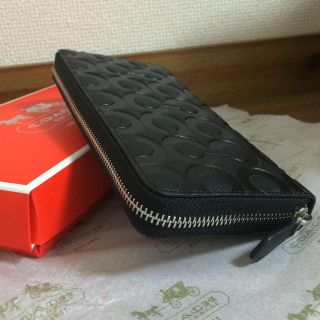 COACH - コーチオプアートエンボスドレザー長財布の通販 by shop ...