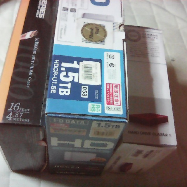 外付けハードディスク二個と高品位HDMIケーブル