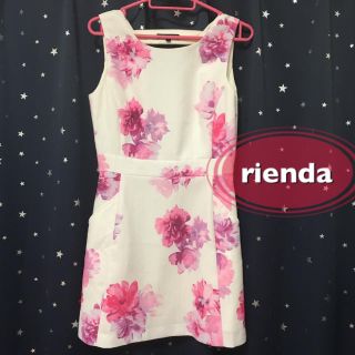 リエンダ(rienda)の定価10260円☆riendaワンピース(ひざ丈ワンピース)