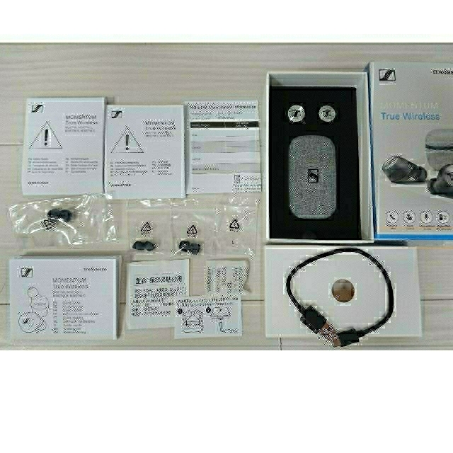 SENNHEISER(ゼンハイザー)のMOMENTUM True Wireless M3IETW イヤホン スマホ/家電/カメラのオーディオ機器(ヘッドフォン/イヤフォン)の商品写真
