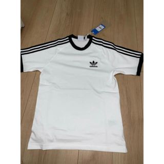 アディダス(adidas)のadidas Tシャツ(Tシャツ/カットソー(半袖/袖なし))