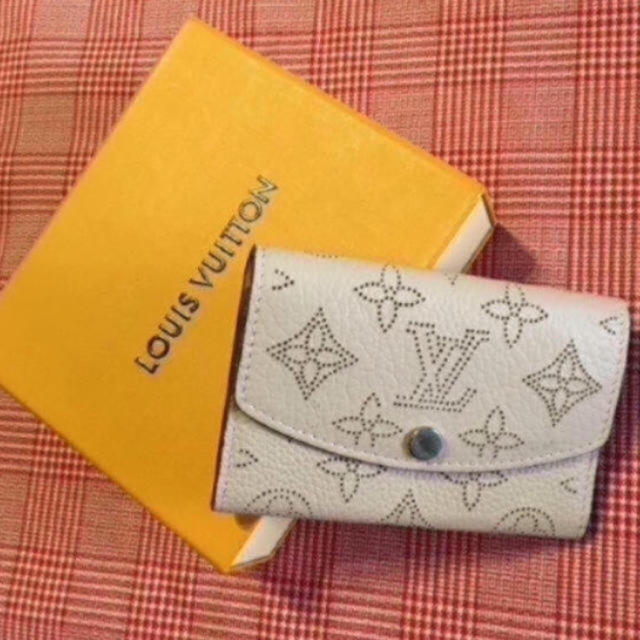 LOUIS VUITTON - LOUIS VUITTON / ルイ ヴィトン  二つ折り財布の通販 by キサミ｜ルイヴィトンならラクマ