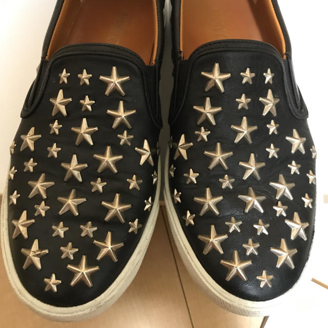 JIMMY CHOO(ジミーチュウ)のお値下げ⭐︎完売JIMMYCHOOジミーチュウ⭐︎スタースタッズレザースリッポン レディースの靴/シューズ(スリッポン/モカシン)の商品写真