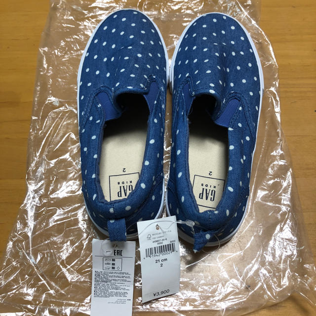 GAP Kids(ギャップキッズ)のGAP KIDS☆水玉スリッポン☆21センチ☆新品・未使用♫ キッズ/ベビー/マタニティのキッズ靴/シューズ(15cm~)(スリッポン)の商品写真