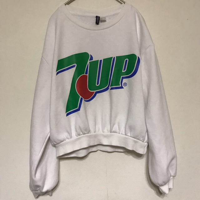 H&M(エイチアンドエム)のH&M  トレーナー  7up レディースのトップス(Tシャツ(長袖/七分))の商品写真