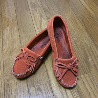 ミネトンカ(Minnetonka)のMINNETONKA モカシン オレンジ(スリッポン/モカシン)