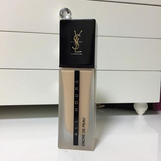 イヴサンローランボーテ(Yves Saint Laurent Beaute)のイヴ・サンローラン リキッドファンデーション(ファンデーション)