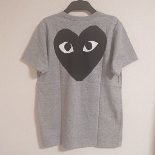 コムデギャルソン(COMME des GARCONS)のヒョナ着用❤️新品プレイコムデギャルソンTシャツ(Tシャツ(半袖/袖なし))