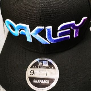 オークリー(Oakley)の新品未使用　オークリー　スナップバックキャップ　帽子　oaklay(キャップ)