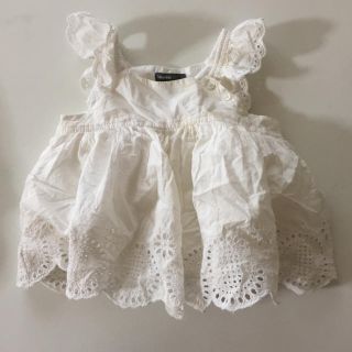 ベビーギャップ(babyGAP)のbabygap 刺繍レースフリルトップス(シャツ/カットソー)