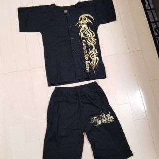 美品◆SHORH KID'S◆黒×gold十字架＆英字上下セットアップ140(その他)