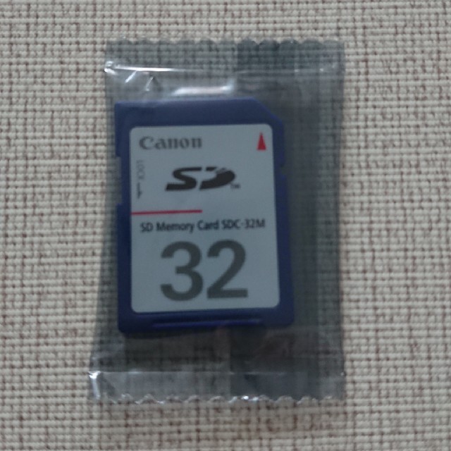 Canon(キヤノン)のキャノンSDカード32  新品未開封 スマホ/家電/カメラのスマートフォン/携帯電話(その他)の商品写真
