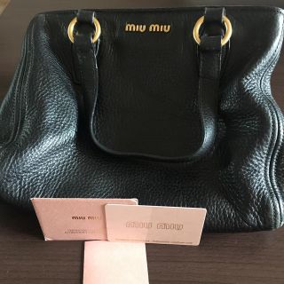 ミュウミュウ(miumiu)のmIu mIu バック (ハンドバッグ)