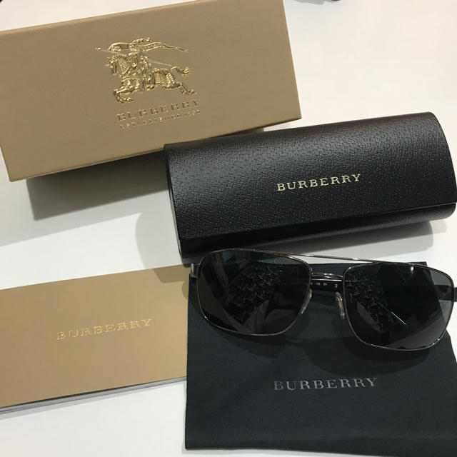 BURBERRY(バーバリー)の極美品！ ☆BURBERRY☆ バーバリー サングラス メンズのファッション小物(サングラス/メガネ)の商品写真