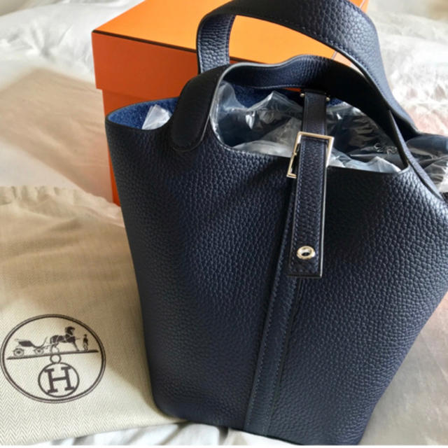 Hermes(エルメス)の【SYさま専用】新品エルメスピコタンロックPM ブルーニュイ レディースのバッグ(ハンドバッグ)の商品写真