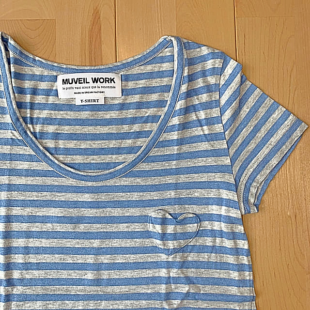 MUVEIL WORK(ミュベールワーク)のmuveil work ハートパッチポケットボーダーＴシャツ レディースのトップス(Tシャツ(半袖/袖なし))の商品写真
