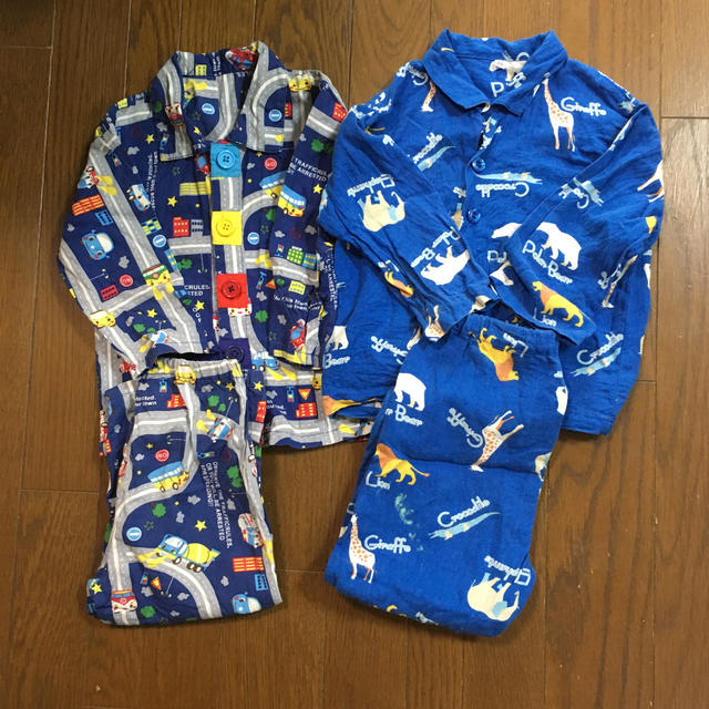 パジャマ 青系 サイズ95 サイズ100 キッズ/ベビー/マタニティのキッズ服男の子用(90cm~)(パジャマ)の商品写真