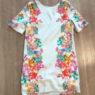 エイソス(asos)の可愛すぎ！花柄ミニワンピ(ミニワンピース)