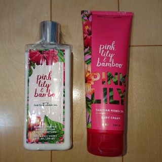 バスアンドボディーワークス(Bath & Body Works)の【新品】見た目も可愛い☆バス&ボディワークス ボディケア2本セット(ボディクリーム)