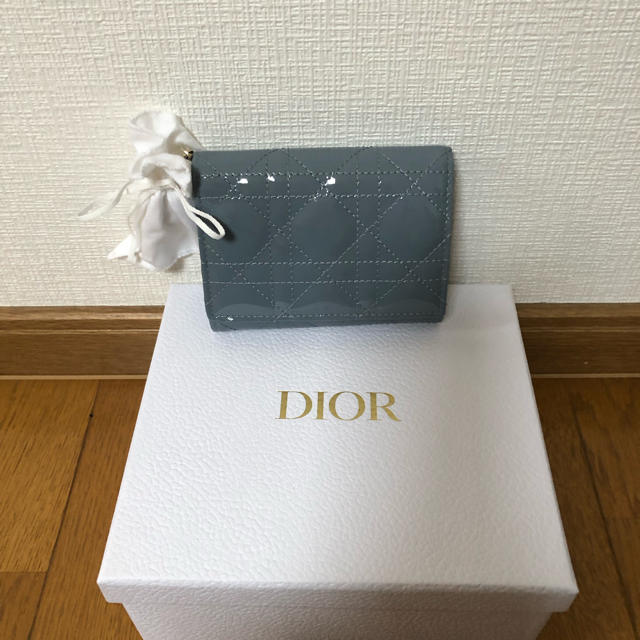 Dior - DIOR  レディディオールカーフスキン財布ブルーS0200OVRB  M81Bの通販 by tomo's shop｜ディオールならラクマ