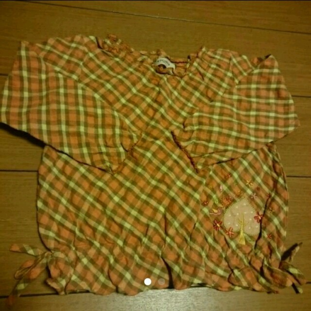 オレンジ系★チェックトップス 95サイズ キッズ/ベビー/マタニティのキッズ服女の子用(90cm~)(Tシャツ/カットソー)の商品写真