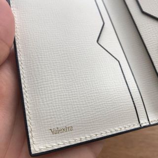 ヴァレクストラ イタリア製 ホワイト カードケース 名刺入れ パス