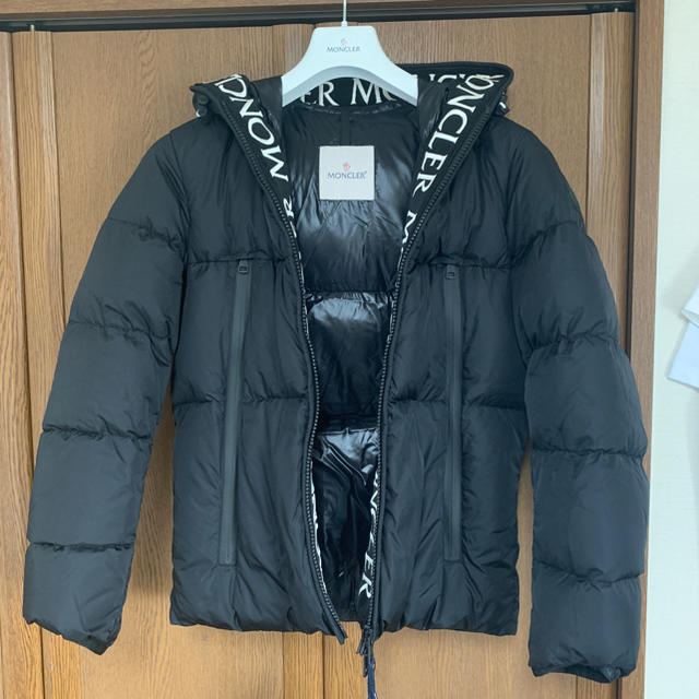 MONCLER(モンクレール)の100正規品 モンクレール ダウンジャケット MONTCLAR 0サイズ メンズのジャケット/アウター(ダウンジャケット)の商品写真