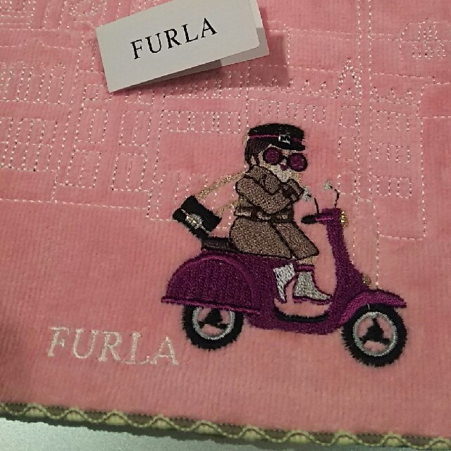 Furla(フルラ)の新品⭐フルラタオルハンカチ レディースのファッション小物(ハンカチ)の商品写真