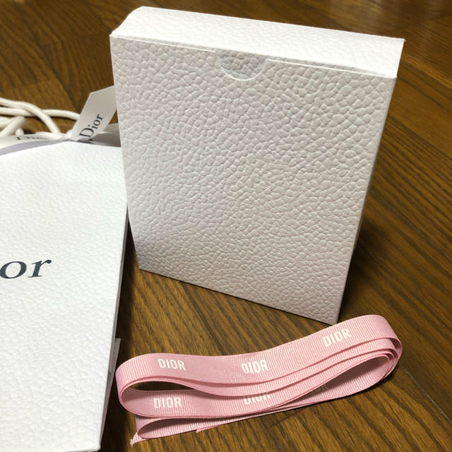 Dior(ディオール)の【ゆめか様専用】Dior＊プレゼント用ラッピング レディースのバッグ(ショップ袋)の商品写真