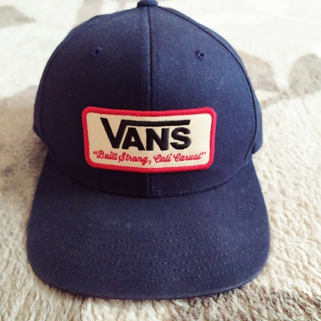 VANS(ヴァンズ)の週末値下げ中!!VANS キャップメンズネイビー メンズの帽子(キャップ)の商品写真