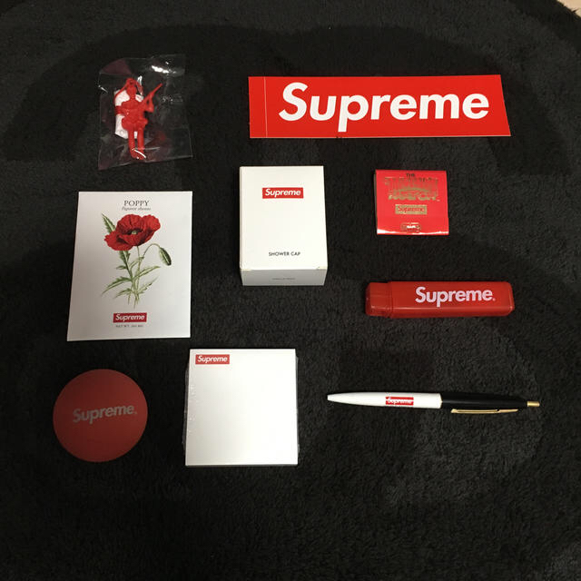 supreme ノベルティ　セット