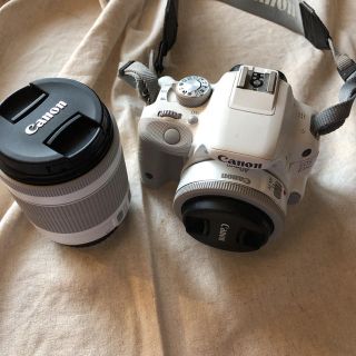 キヤノン(Canon)のCanon EOS Kiss x7 ダブルレンズキット ホワイト(デジタル一眼)