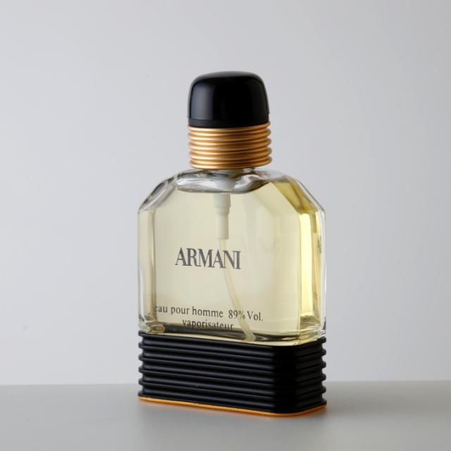 Armani(アルマーニ)のアルマーニ　オードトワレ　50ml ARMANI 男性用香水 コスメ/美容の香水(香水(男性用))の商品写真