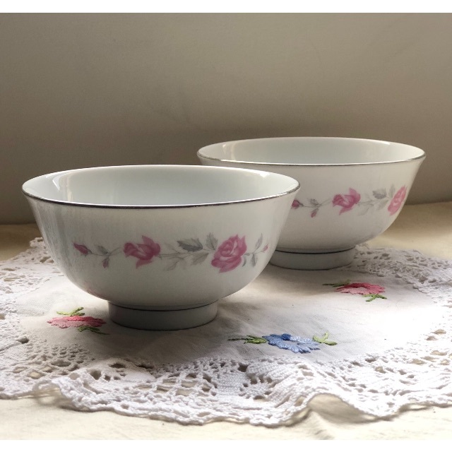台湾 大同 バラ 花柄 銀縁 食器 磁器 ご飯茶碗 二個 セットの通販 By ゴンズ商店 ラクマ