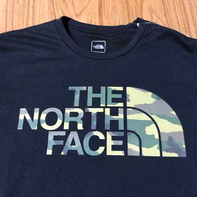 THE NORTH FACE(ザノースフェイス)のノースフェイス カモフラージュ ロゴ Tシャツ メンズのトップス(Tシャツ/カットソー(半袖/袖なし))の商品写真